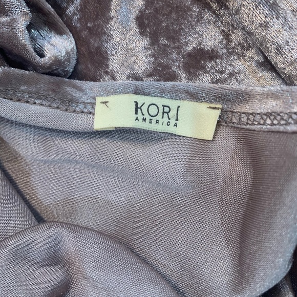 Boutique Velvet Top size S/M - Picture 5 of 5